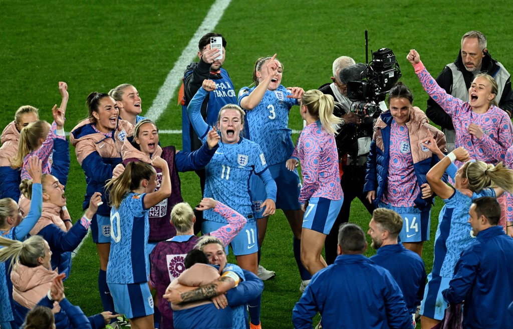 England’s women into first ever World Cup final