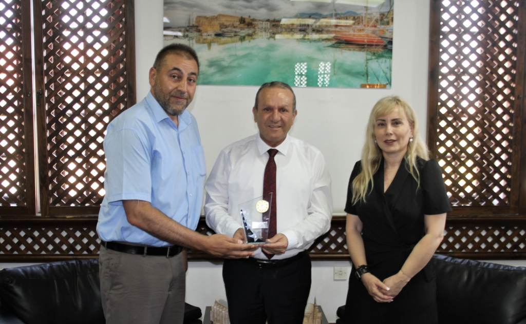 İngiltere Kıbrıs Türk Dernekleri Konseyi, Ataoğlu’nu ziyaret etti