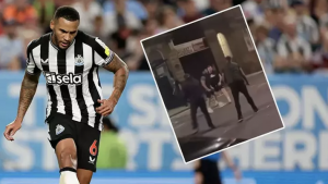 İngiltere’de yıldız futbolcuya sokak ortasında saldırı