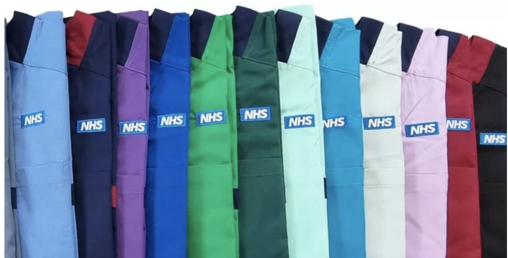 NHS çalışanları için 27 renkli önlük tanıtıldı