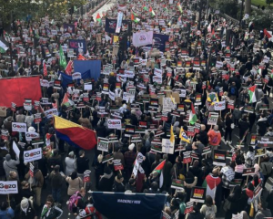 Londra’da Filistin’e destek gösterileri yüz binlerce kişinin katılımı ile gerçekleşti
