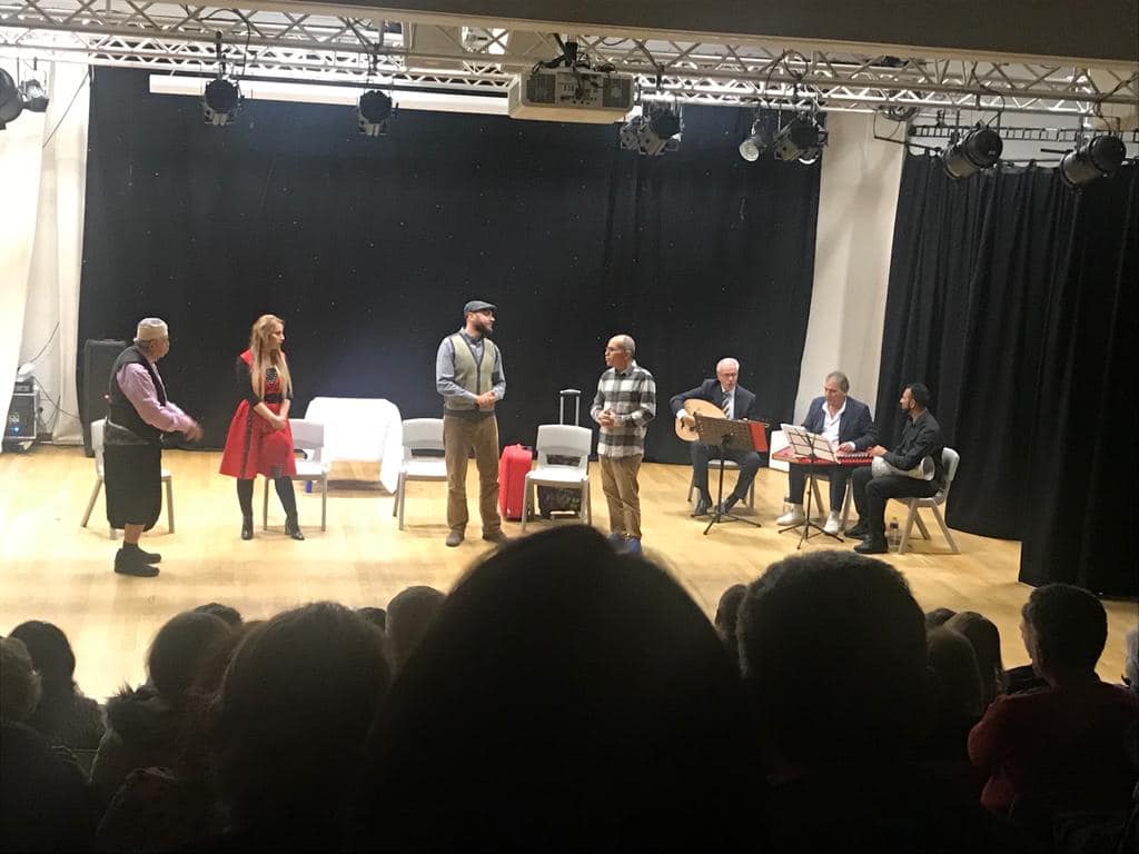 Balıkçıoğlu Kabare Tiyatrosu, müzikli komediyle Londra’da sahne aldı