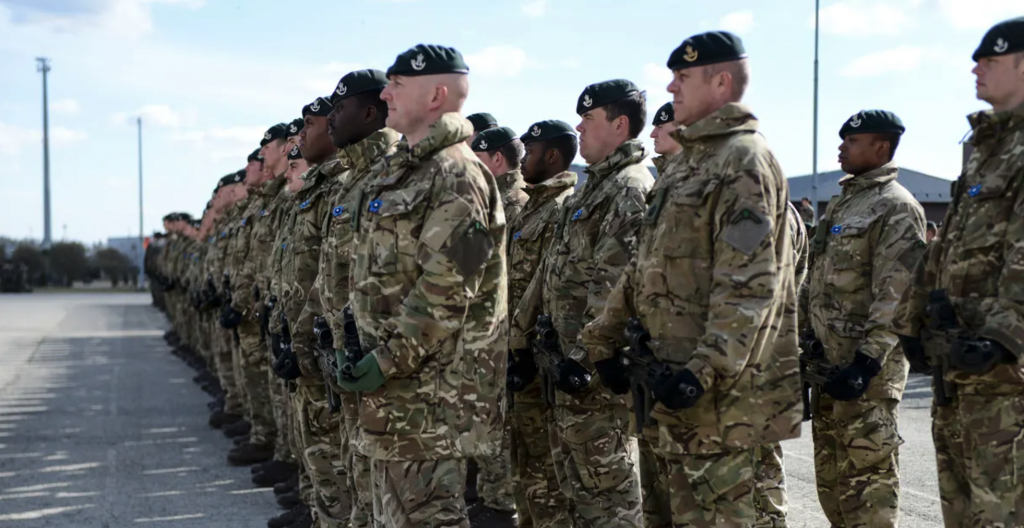İngiltere Kıbrıs’taki üslerinde 3 bin civarında asker bulunduruyor