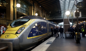 İngiltere ve Avrupa arasındaki Eurostar tren seferleri iptal oldu