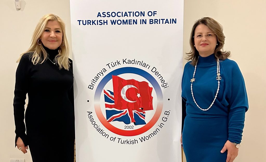 Britanya Türk Kadınları Derneği’nde Maviş Fuchs yeniden başkan