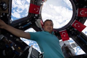 İlk Türk astronot Alper Gezeravcı’nın Dünya’ya dönüş yolculuğu başladı