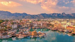 Bu yaz Kıbrıs uçak biletleri cep yakıyor