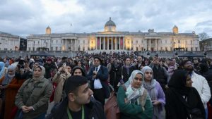 Londra’daki ‘Trafalgar Meydanı’ toplu iftar programına ev sahipliği yaptı