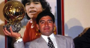 Maradona’nın ödülü Altın Top satılıyor