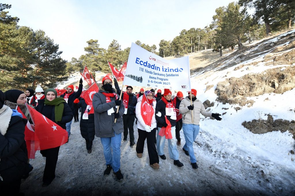 Yurt dışında yaşayan gençler ecdadının izinde